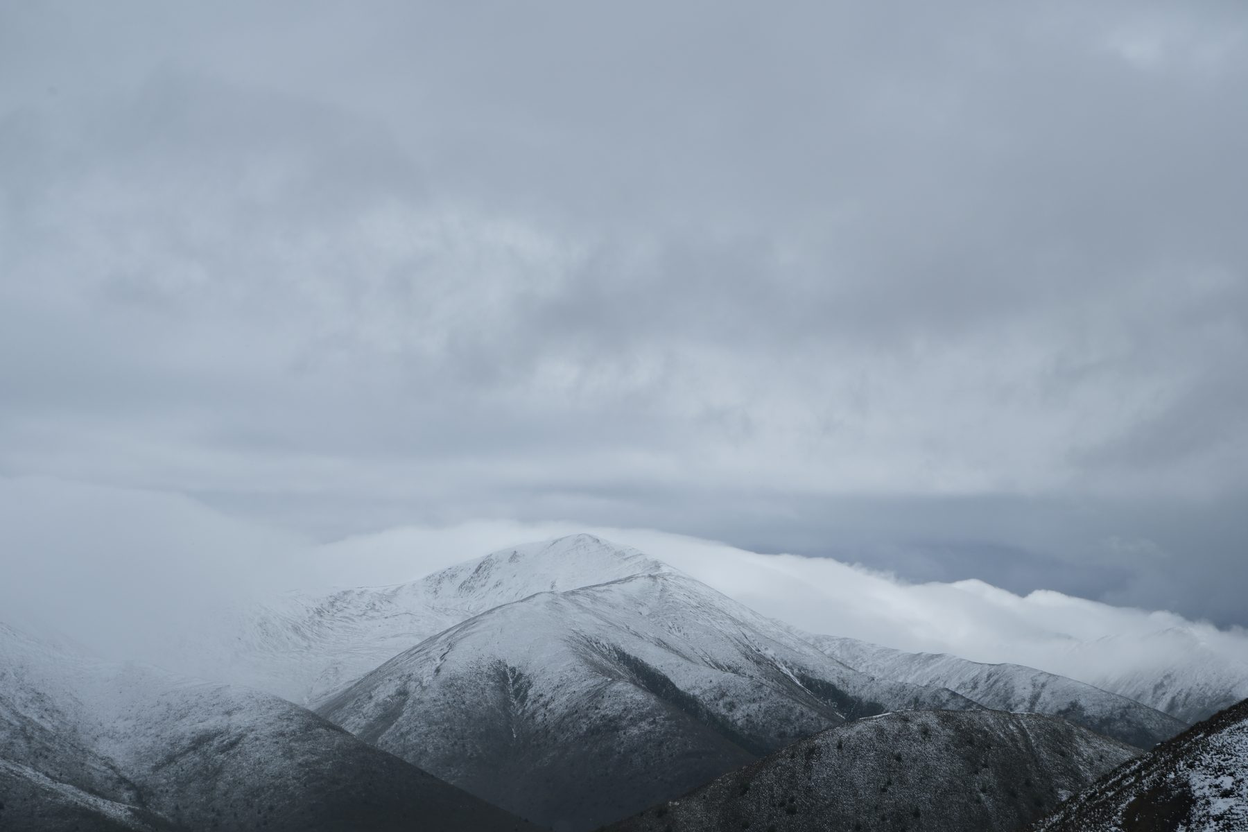 雪后的冷嘎措山谷